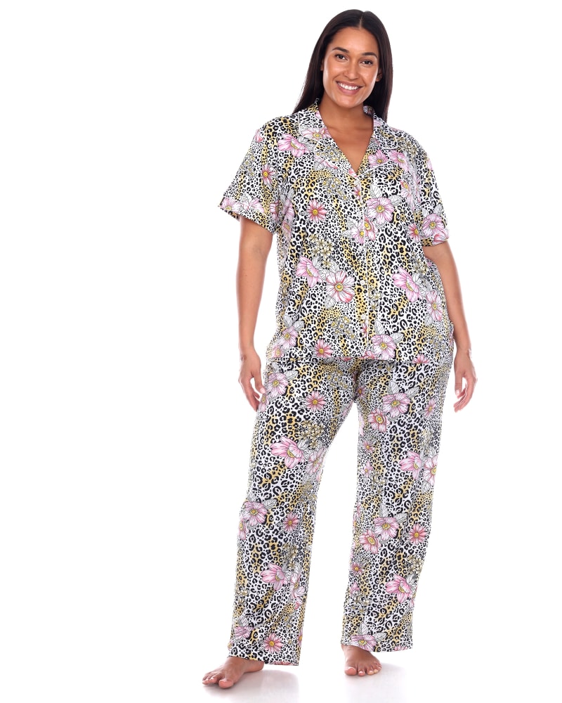 Front of a model wearing a size 3X Short Sleeve & Pants Tropical Pajama Set in Leopard by White Mark. | dia_product_style_image_id:247798